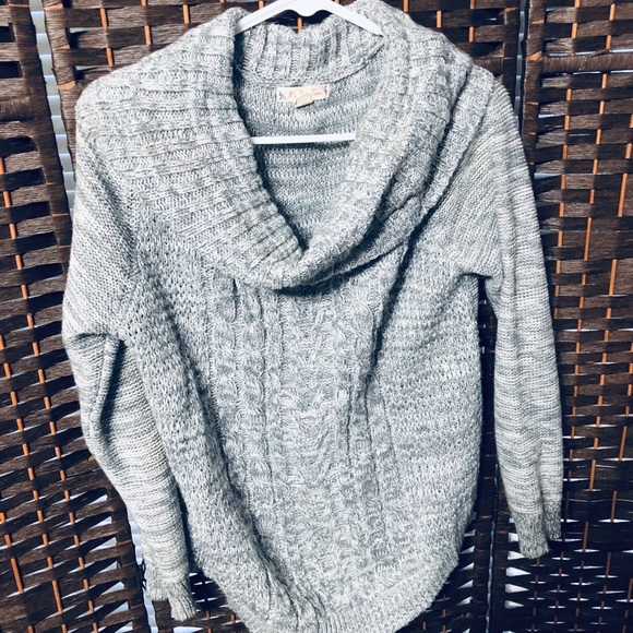 Grey Pullover 🥰 - Picture 3 of 6